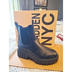 Madden NYC Womens Black Chunky Lug Chelsea Platform Zip Up Booties Size 8